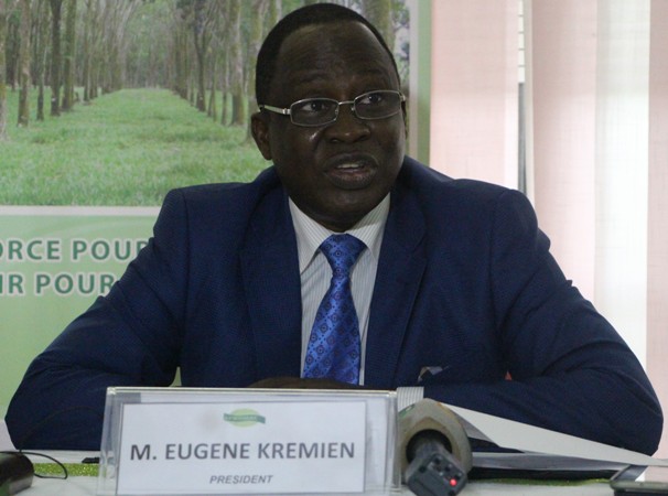  Caoutchouc : Eugène Kremien nouveau président de l’Apromac en Côte d’Ivoire
