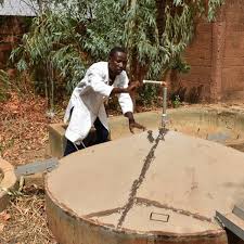  Au Burkina, un chercheur transforme les déchets de mangues en biogaz